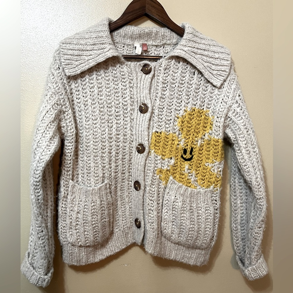 Cozy Knit Cardigan with Yellow Flower Design